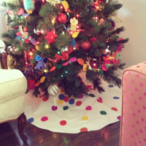 I made this tree skirt, inspired by one I saw from The Land of Nod.